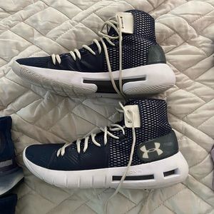 Under Armour Womens navy basketball shoes